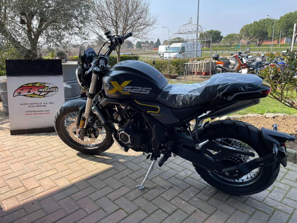 Voge Trofeo 525ACX Scrambler (2023 - 24) (3)