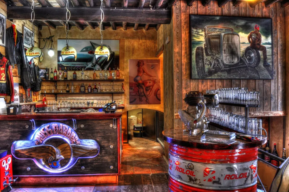 Ross Garage, per serate in stile biker (4)