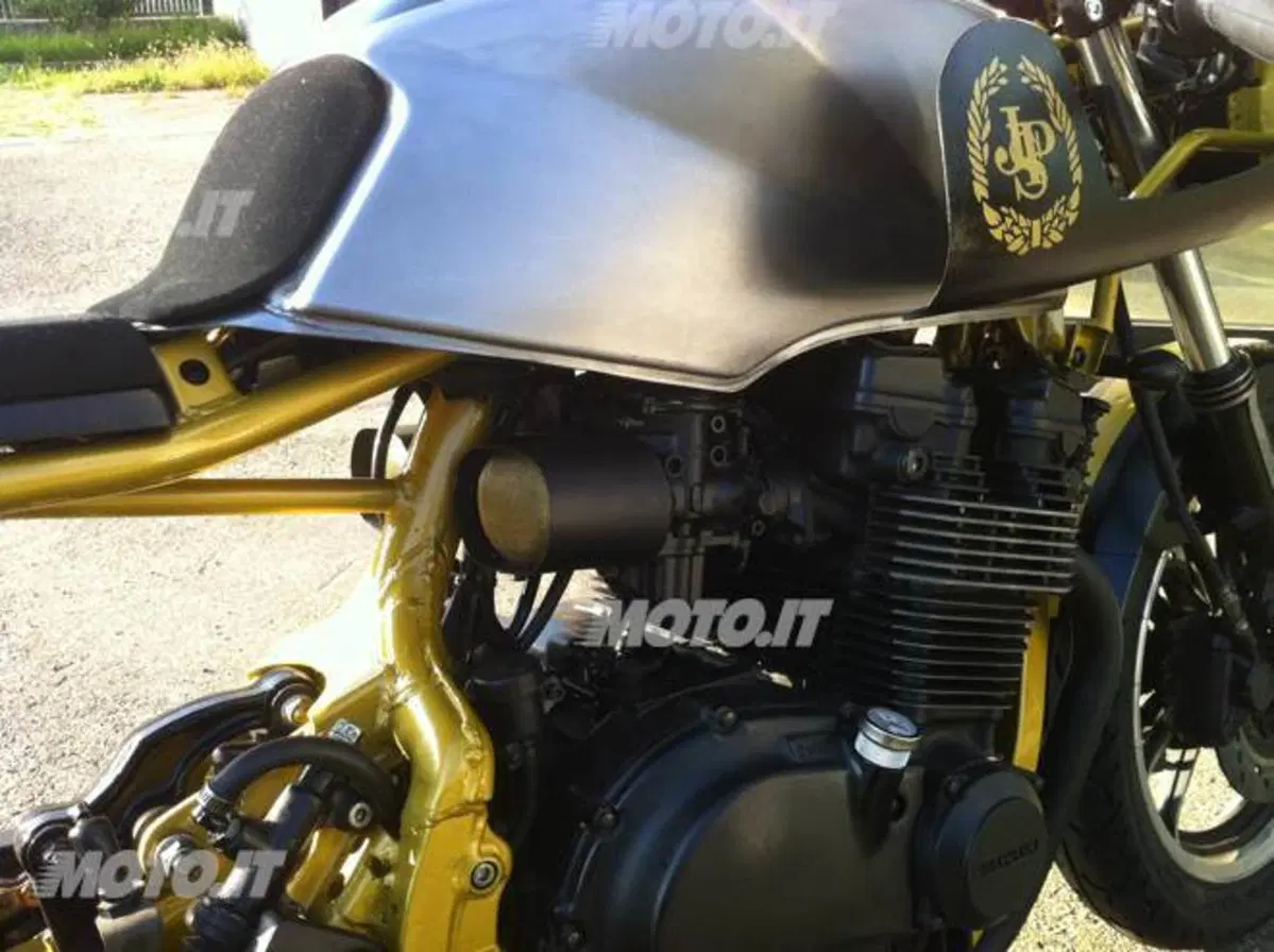 Le Strane di Moto.it: Suzuki GSX 550EF Café Racer (5)