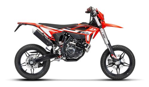 Beta amplia la gamma RR 125 4 tempi Enduro e Motard. Ecco cosa cambia (8)