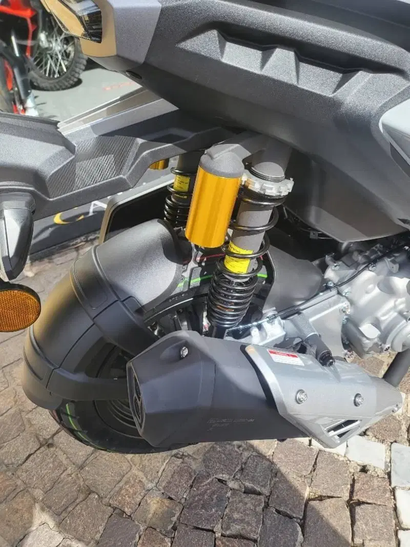 Kl Brera X 300 (2022 - 24) (9)