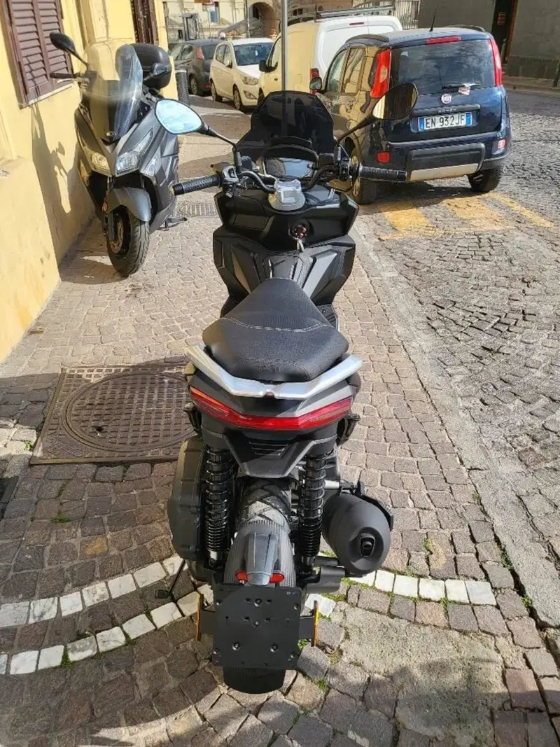 Aprilia SR GT 200 (2022 - 24) (4)