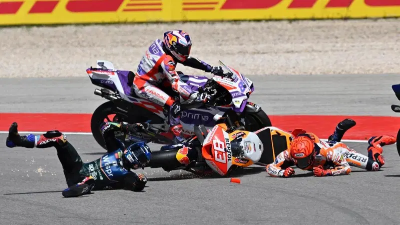 MotoGP 2023. GP del Portogallo. Marc Marquez penalizzato per l'incidente con Miguel Oliveira [VIDEO e GALLERY]