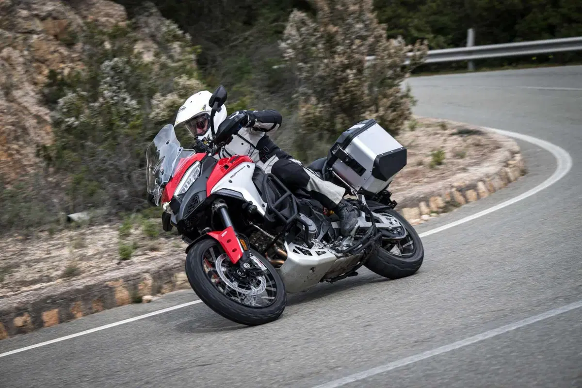Ducati Multistrada V4 Rally: il TEST della Multi più esagerata! Col commento di Claudio Domenicali (4)