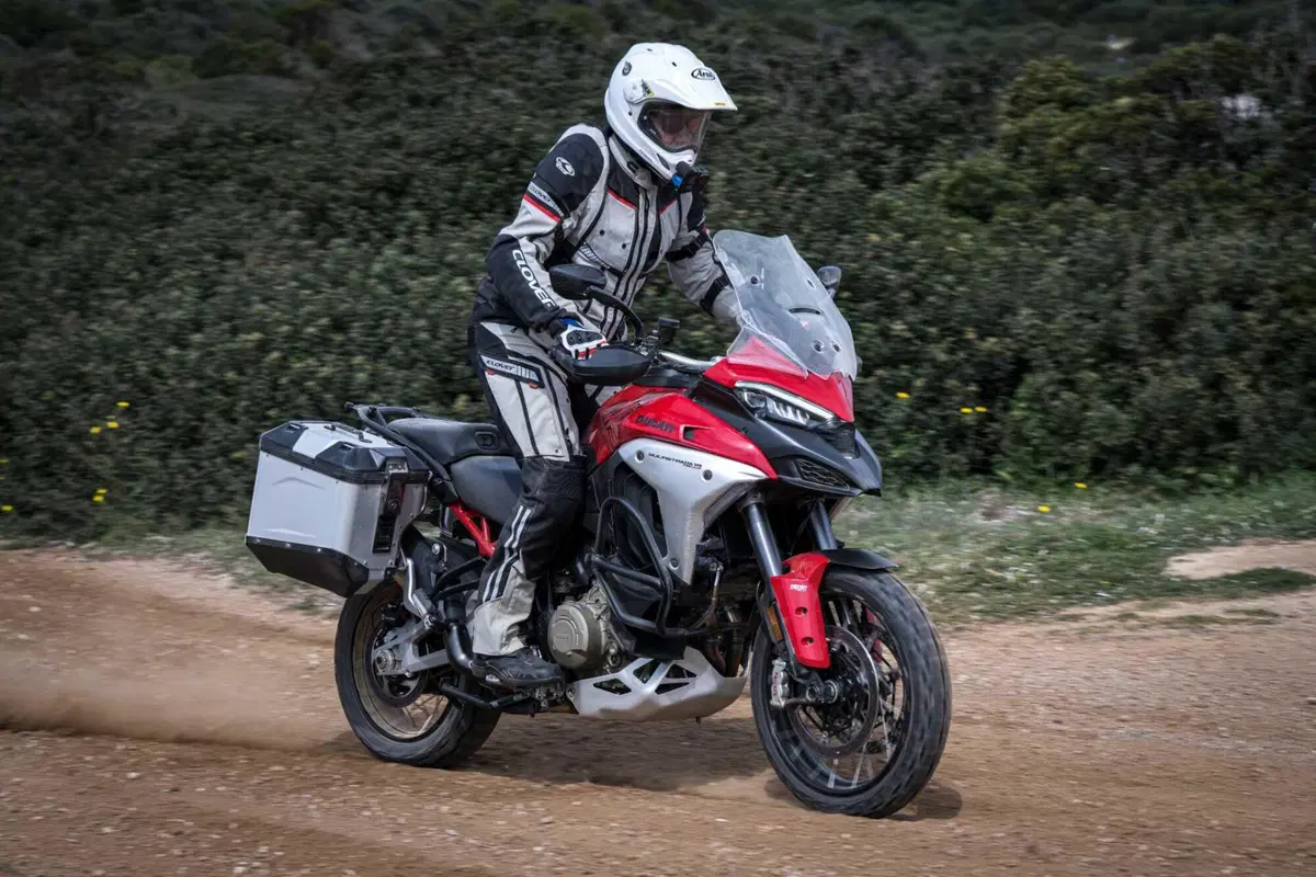 Ducati Multistrada V4 Rally: il TEST della Multi più esagerata! Col commento di Claudio Domenicali (6)