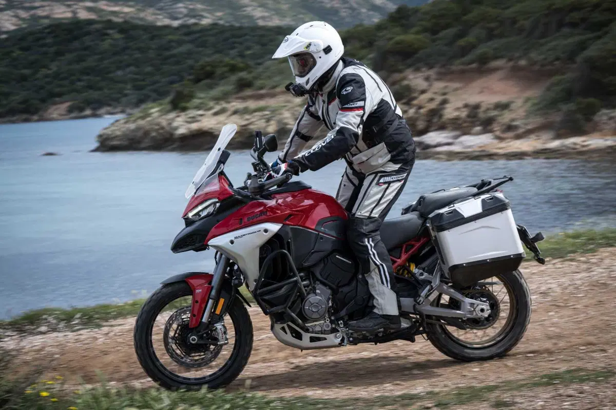 Ducati Multistrada V4 Rally: il TEST della Multi più esagerata! Col commento di Claudio Domenicali (7)