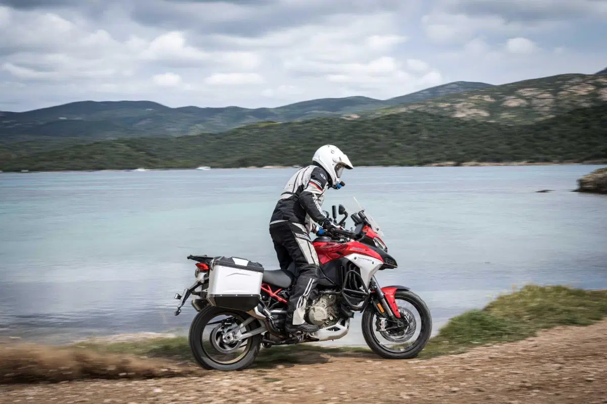 Ducati Multistrada V4 Rally: il TEST della Multi più esagerata! Col commento di Claudio Domenicali (9)