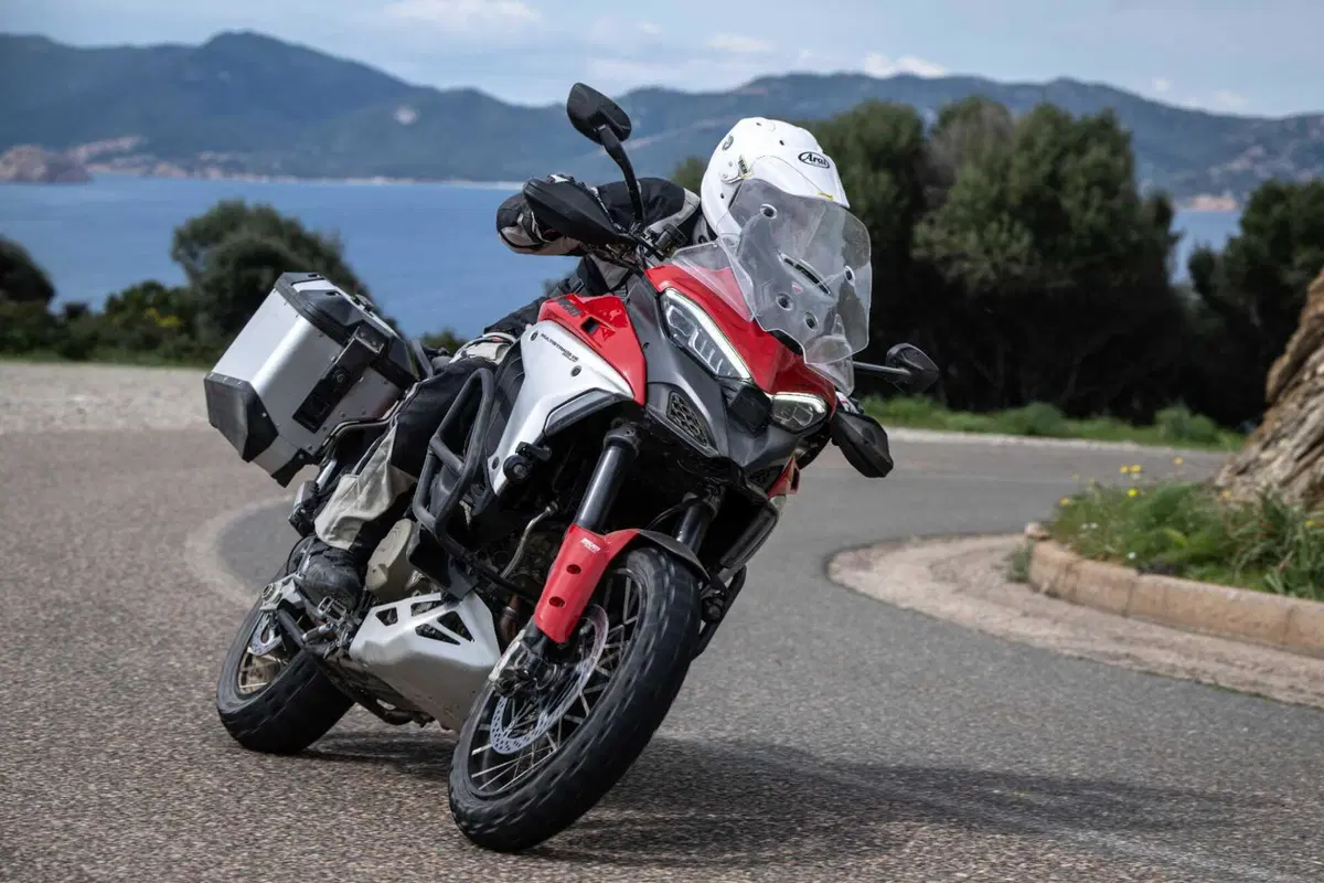 Ducati Multistrada V4 Rally: il TEST della Multi più esagerata! Col commento di Claudio Domenicali (2)