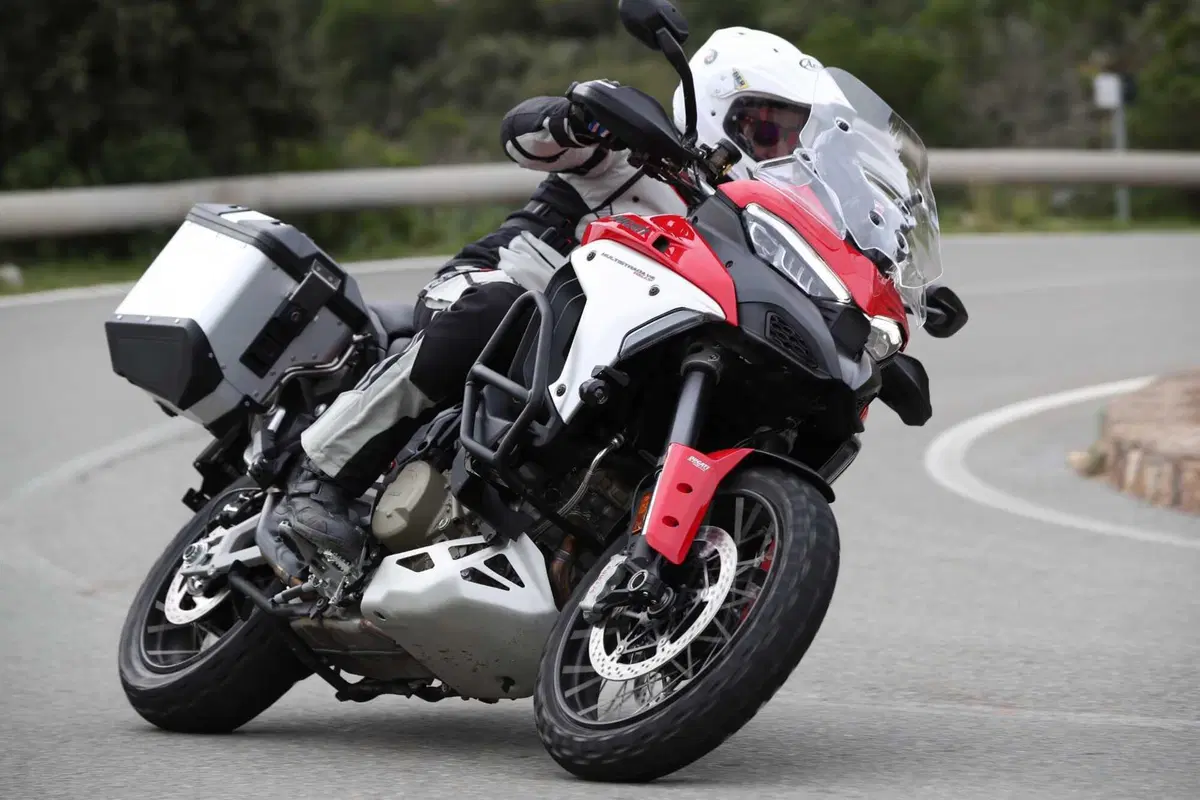 Ducati Multistrada V4 Rally: il TEST della Multi più esagerata! Col commento di Claudio Domenicali (14)