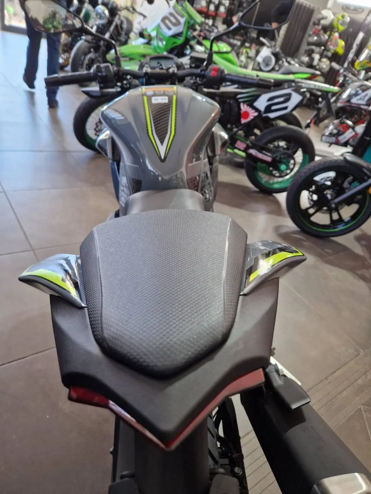 Kawasaki Z 125 Performance (2021 - 24) (4)