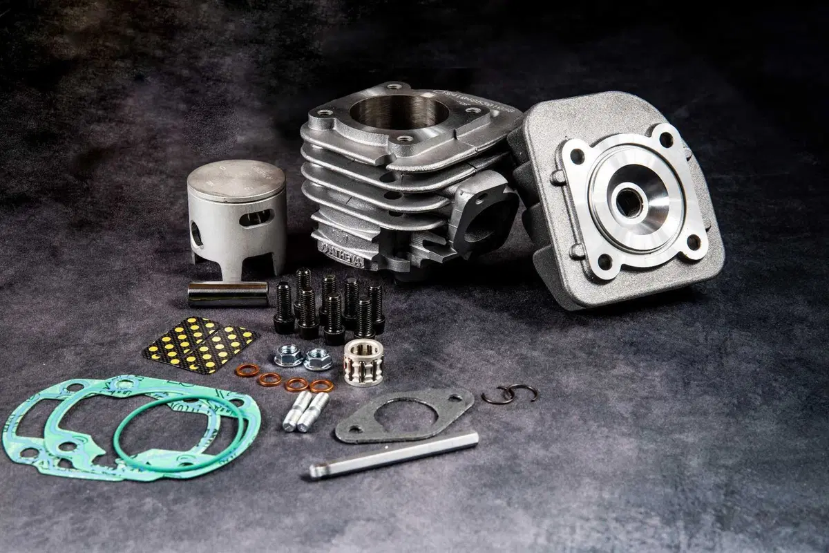 Athena: kit racing per Yamaha-Minarelli orizzontale (10)