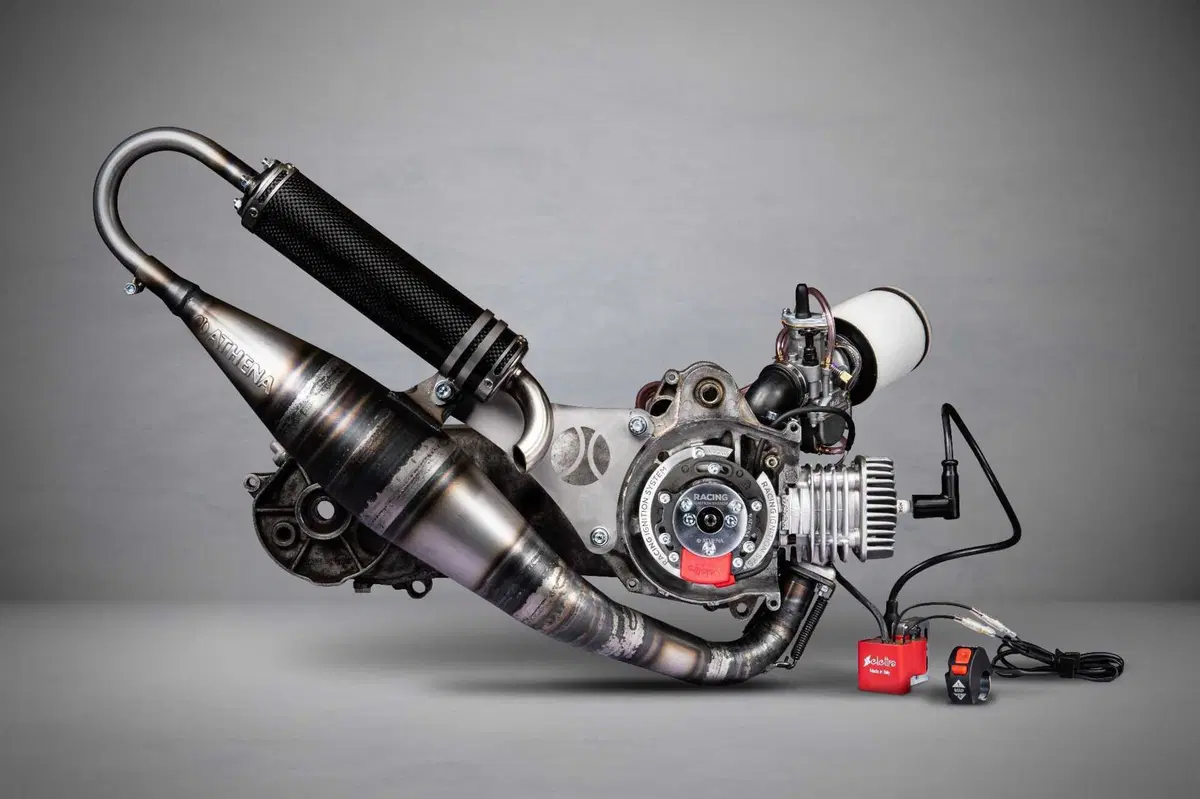 Athena: kit racing per Yamaha-Minarelli orizzontale (12)