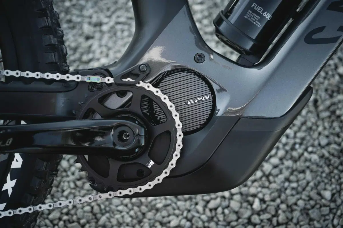 Confronto tra motori e-bike: Shimano EP8 e Bosch Gen 4 Performance CX. Quale scegliere? [VIDEO] (2)