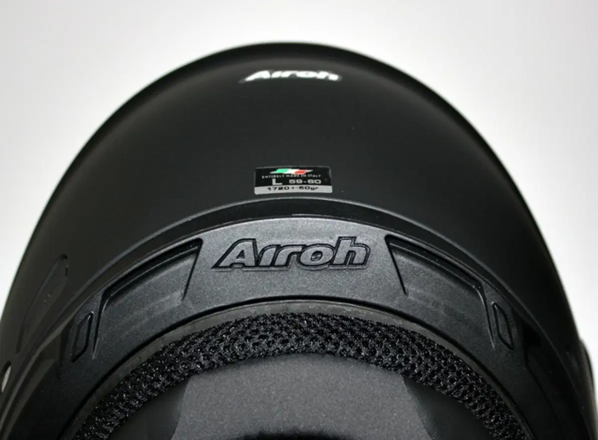 Test caschi: Airoh Phantom  (26)