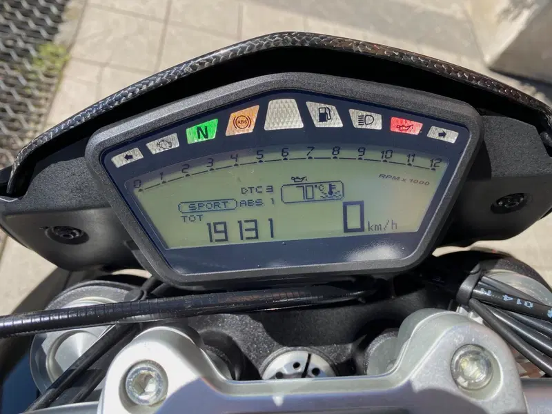 Ducati Hypermotard 821 (2013 - 15) (5)