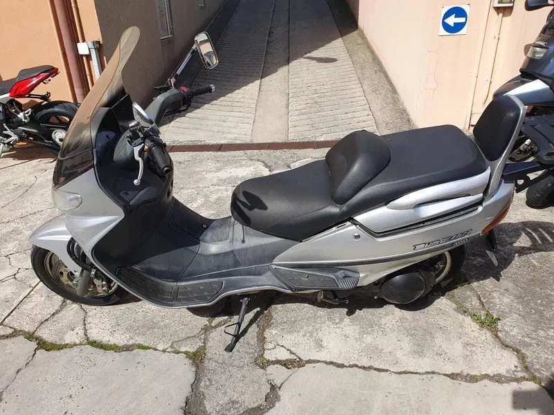 Suzuki Burgman AN 400 (2001 - 02) (2)