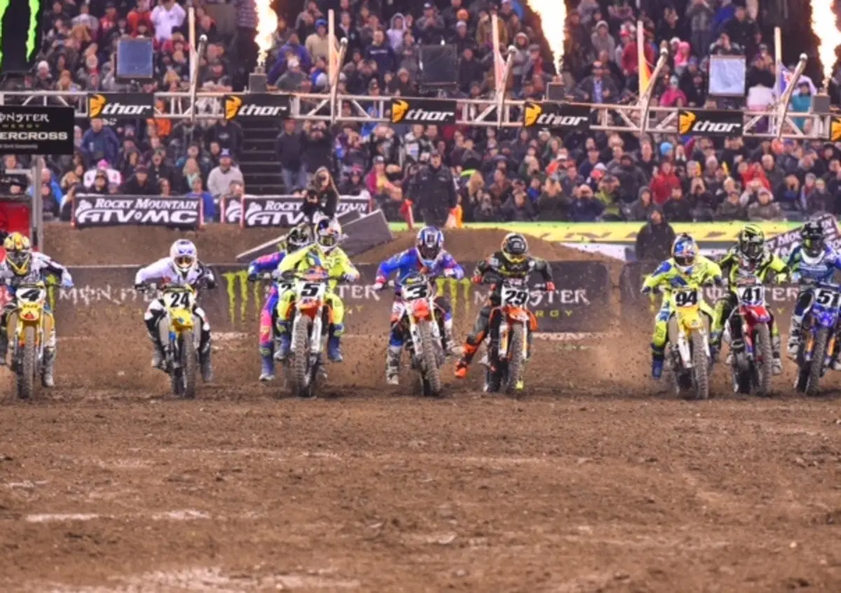 AMA Supercross. Grande spettacolo in attesa della Dakar