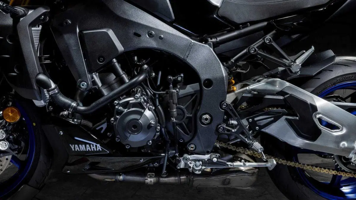 Yamaha MT-10SP e MT-07 2023 TEST (7)