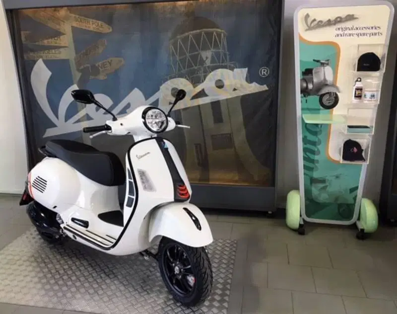 Vespa GTS 310 Supersport (2025 - 26) (2)