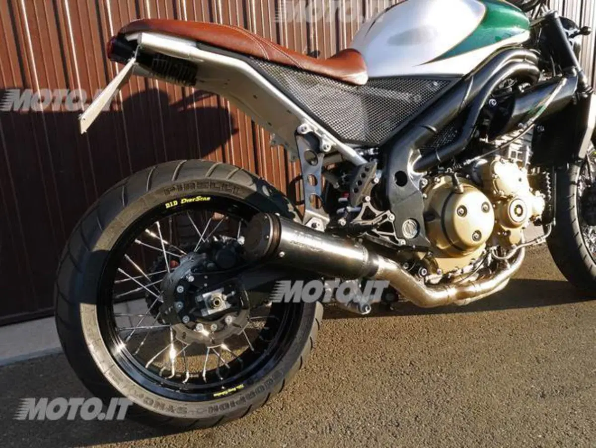 Le Strane di Moto.it: Triumph Daytona 955i Naked (4)