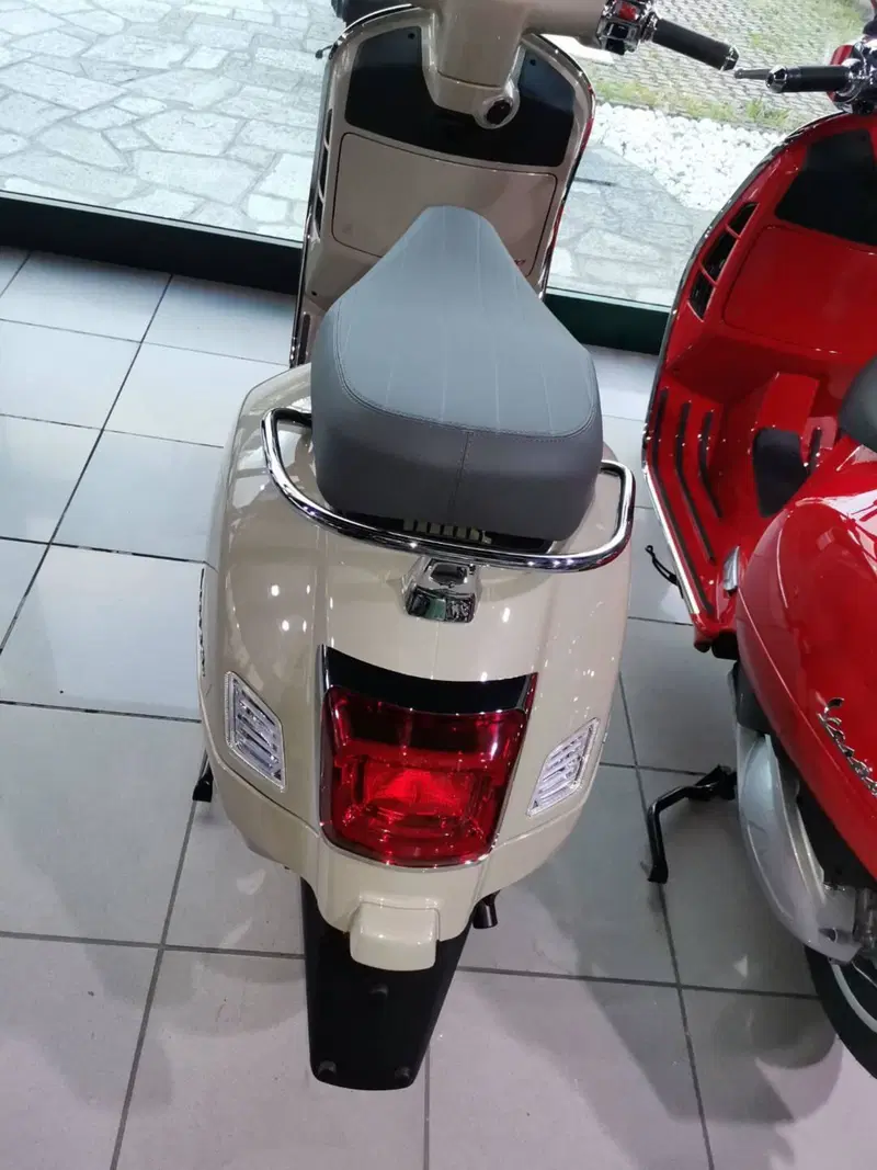 Vespa GTS 310 (2025 - 26) (2)