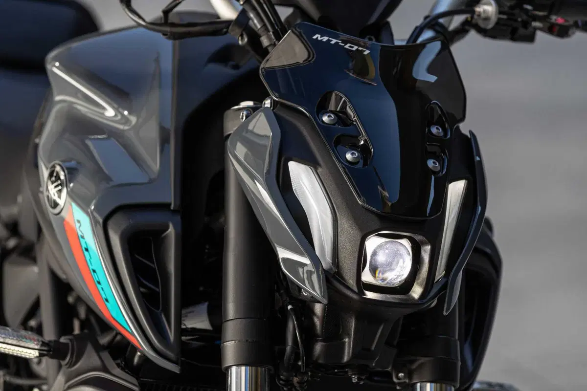 Yamaha MT-10SP e MT-07 2023 TEST (3)