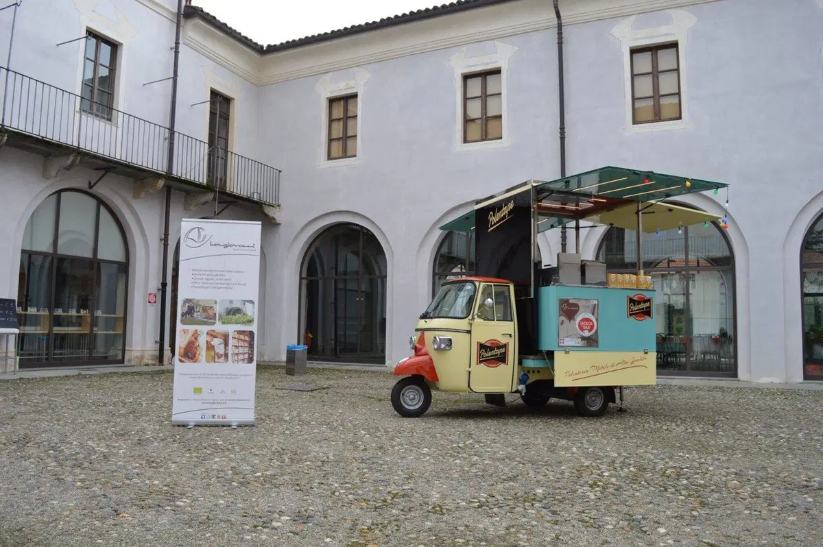 PolentApe: l'Ape Piaggio diventa un ristorante  (2)