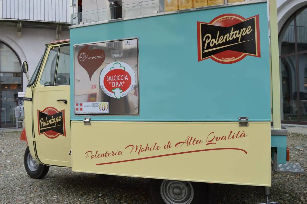PolentApe: l'Ape Piaggio diventa un ristorante  (7)