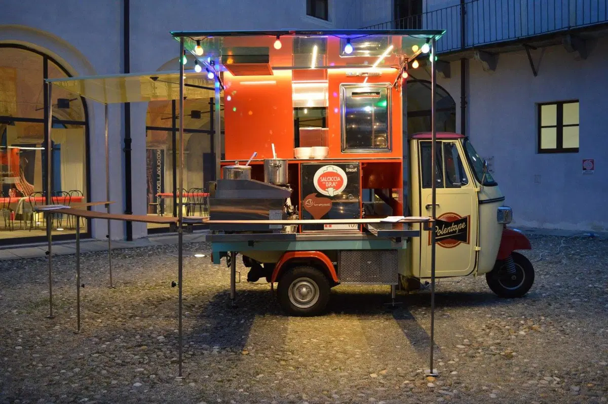 PolentApe: l'Ape Piaggio diventa un ristorante  (9)