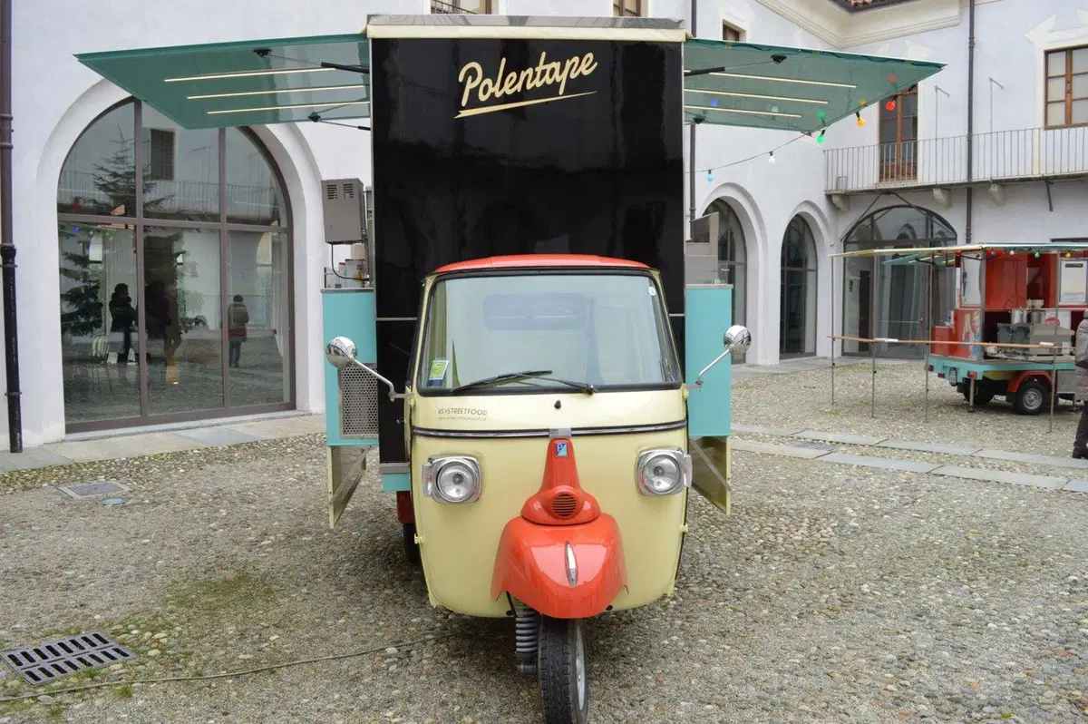 PolentApe: l'Ape Piaggio diventa un ristorante  (4)