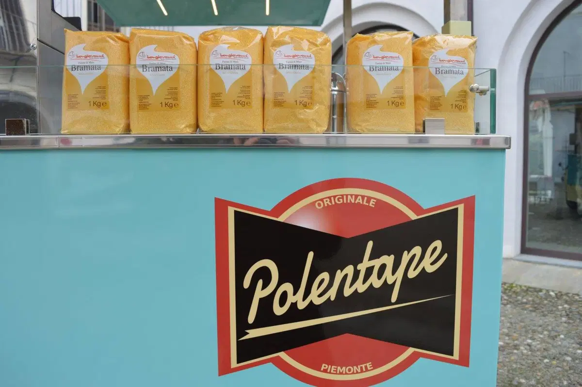 PolentApe: l'Ape Piaggio diventa un ristorante  (11)