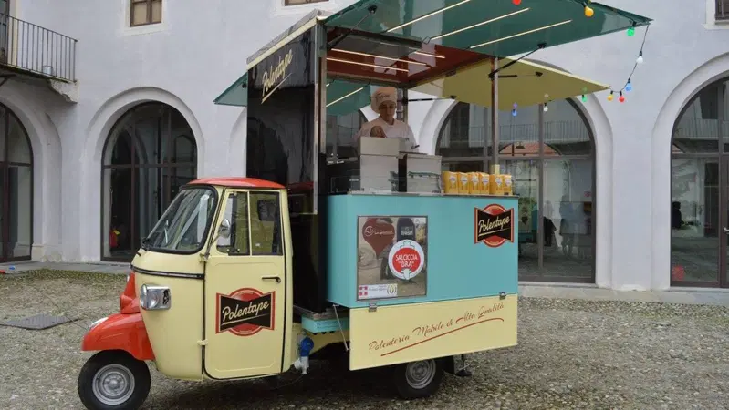 PolentApe: l'Ape Piaggio diventa un ristorante 