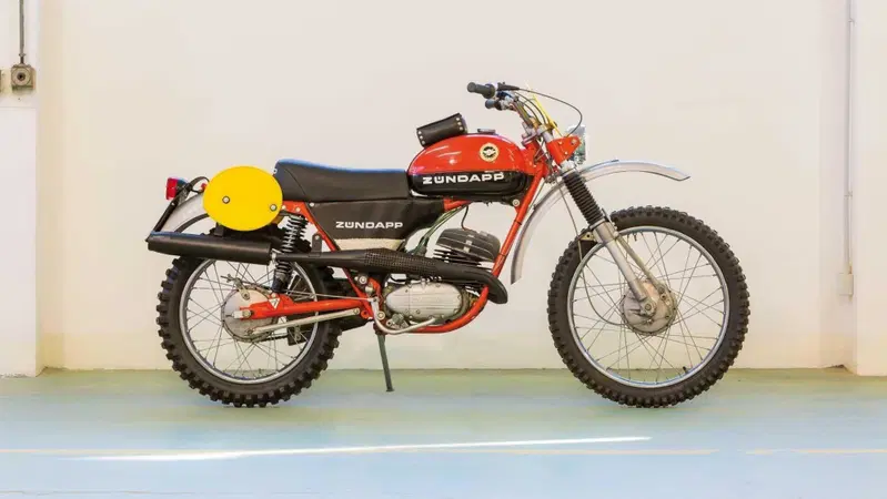 Oltre 130 moto da collezione all'asta! [GALLERY]