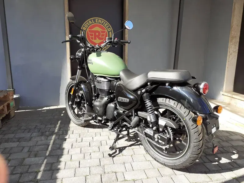 Royal Enfield Meteor 350 (2021 - 26) (7)