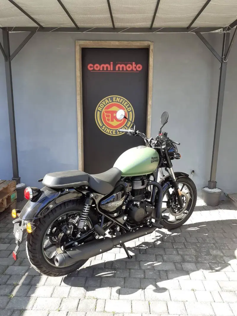 Royal Enfield Meteor 350 (2021 - 26) (9)