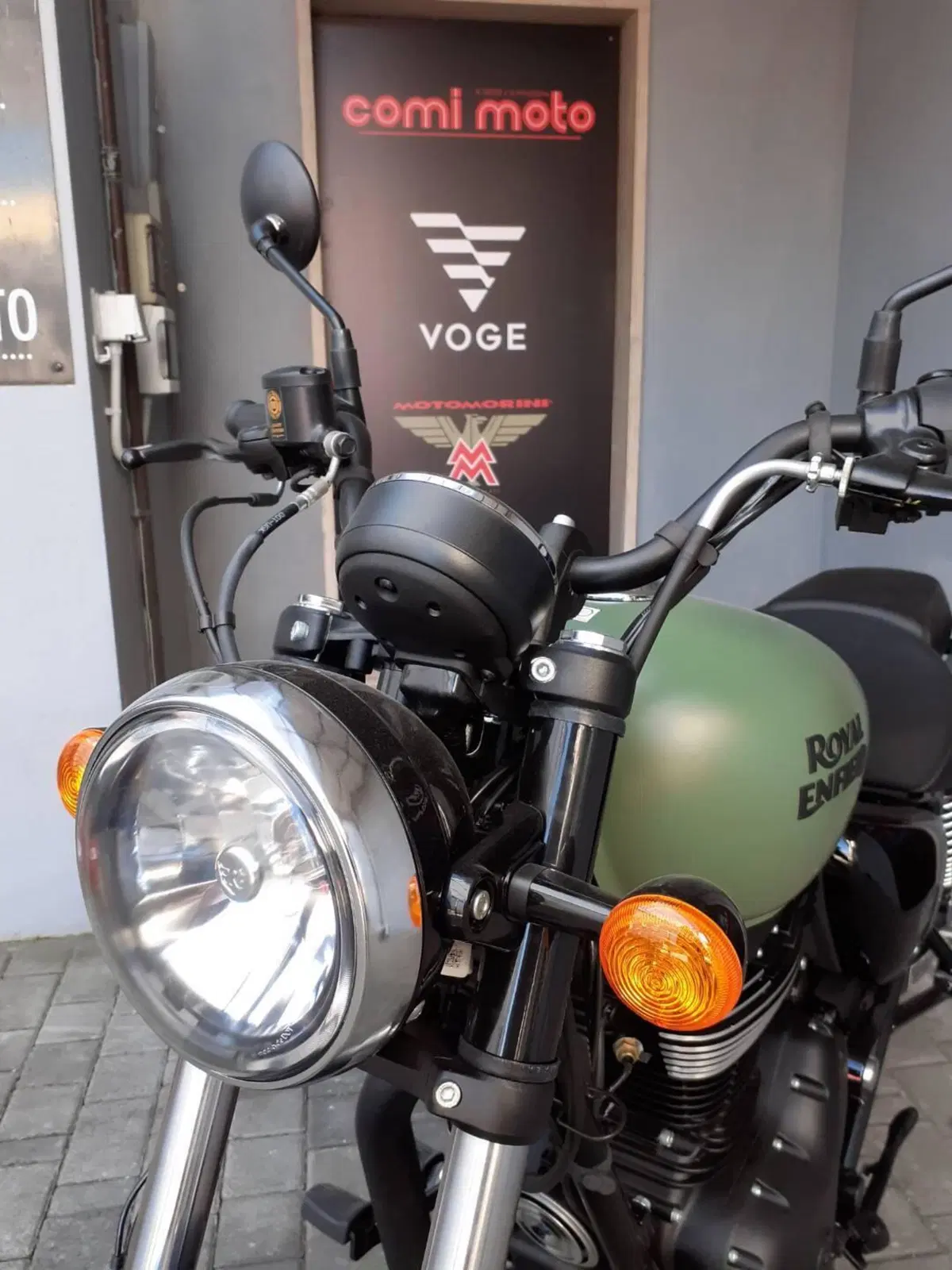 Royal Enfield Meteor 350 (2021 - 26) (15)