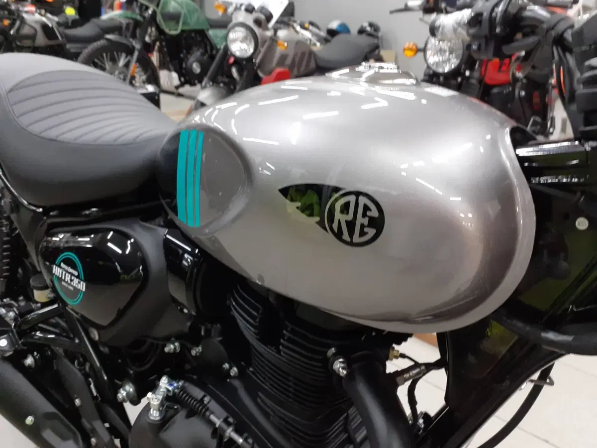 Royal Enfield HNTR 350 (2022 - 26) (4)