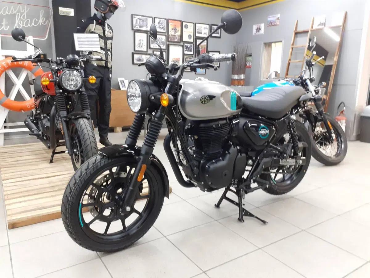Royal Enfield HNTR 350 (2022 - 26) (5)