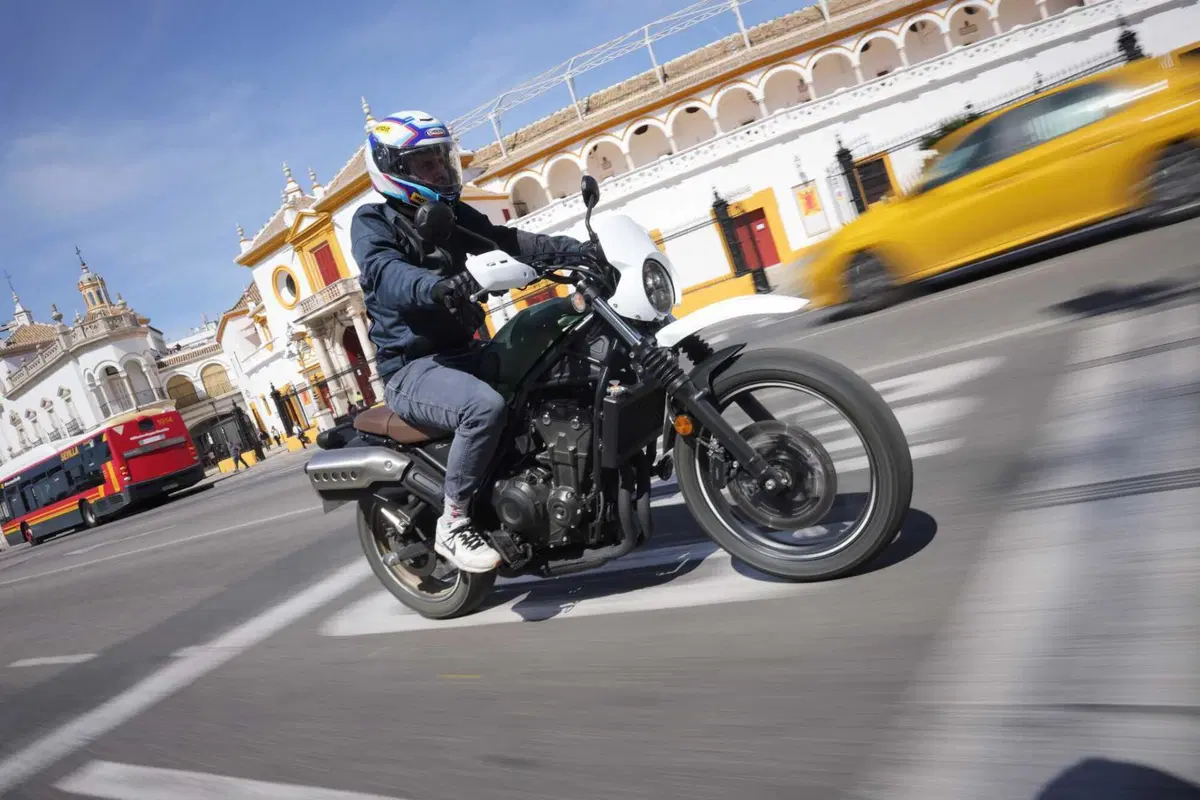 Honda CL500, la scrambler buona per tutte le occasioni [VIDEO e GALLERY] (15)