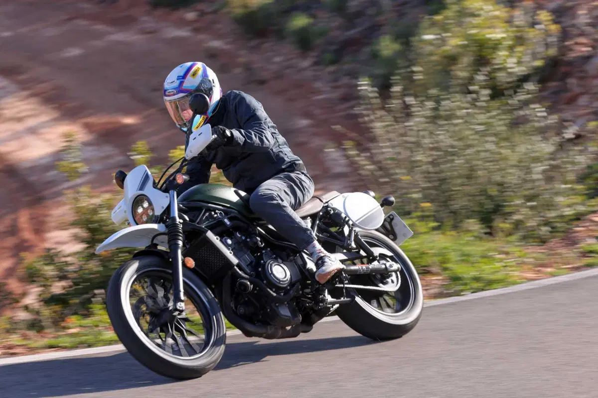 Honda CL500, la scrambler buona per tutte le occasioni [VIDEO e GALLERY] (16)
