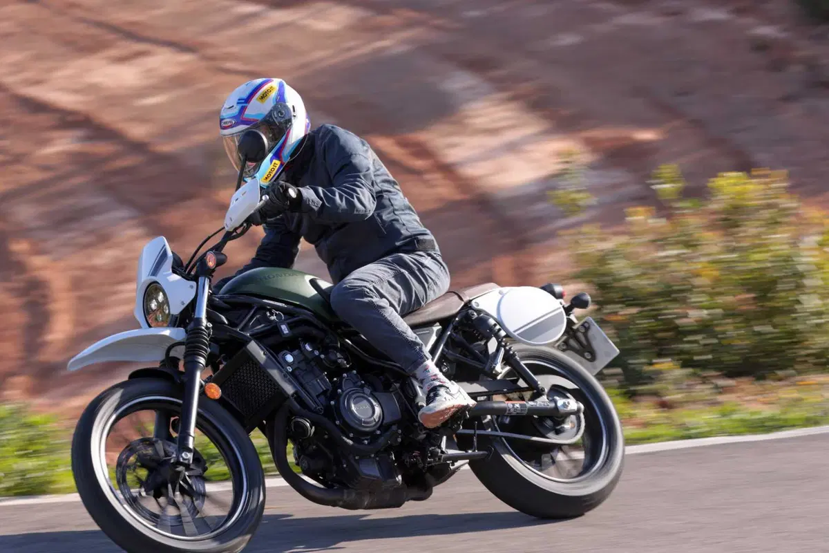 Honda CL500, la scrambler buona per tutte le occasioni [VIDEO e GALLERY] (17)