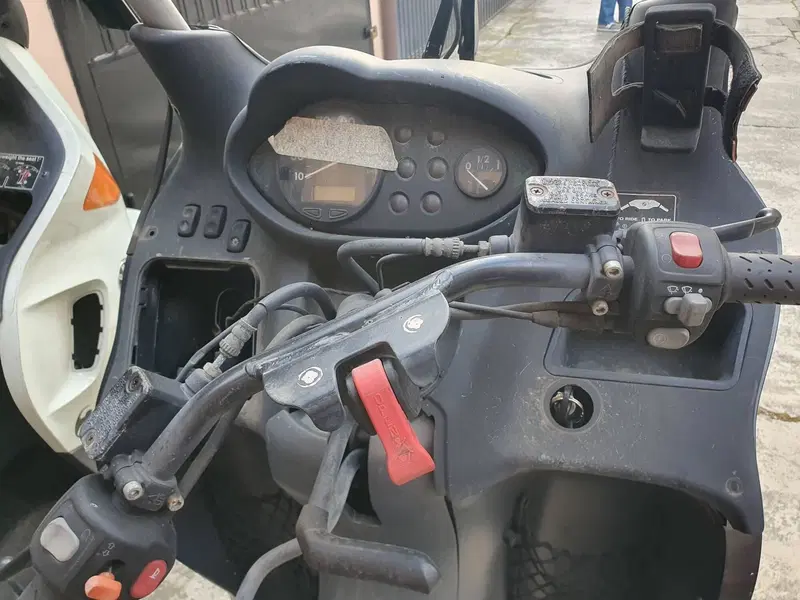 Bmw C1 200 Cat (2)
