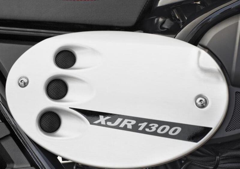 Yamaha XJR 1300 XJR 1300 Racer (2015 - 17) (9)