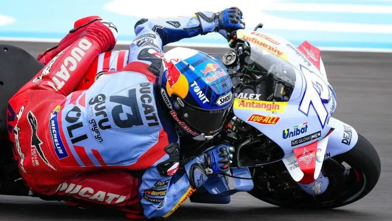 MotoGP 2023. GP di Argentina. Alex Marquez che battaglie con Pecco Bagnaia: "Ho una gran moto!"