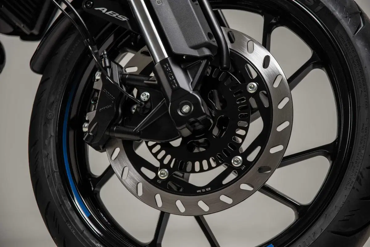 CFMOTO 300CL-X Heritage, la piccola neo-retrò (3)