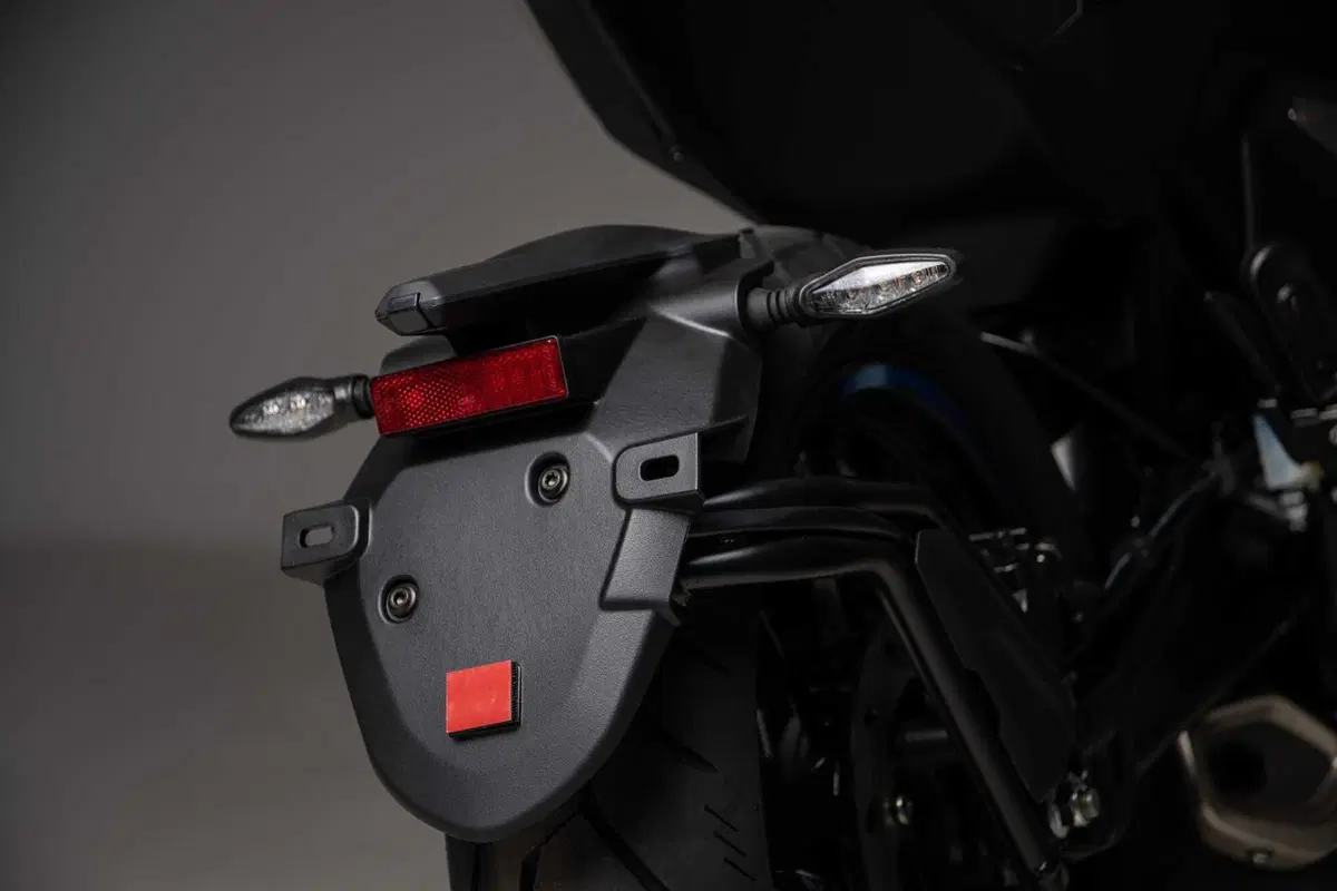 CFMOTO 300CL-X Heritage, la piccola neo-retrò (5)