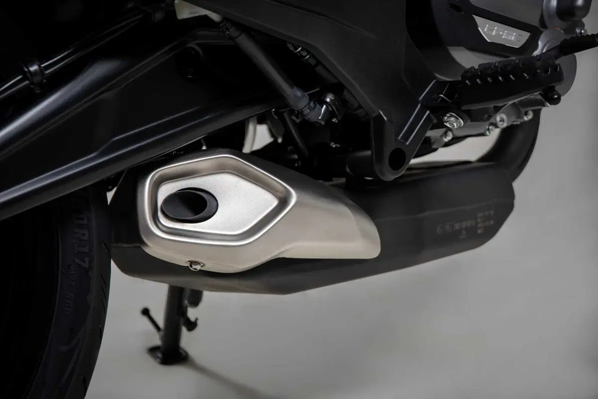 CFMOTO 300CL-X Heritage, la piccola neo-retrò (7)