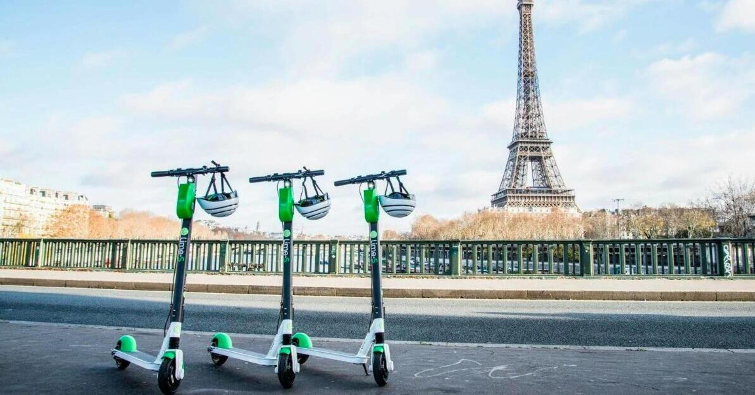 Parigi boccia i monopattini elettrici a noleggio. Ecco com'&egrave; andato il referendum