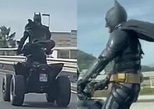 Cagliari. Avvistato Batman sul quad, il video è virale [VIDEO]