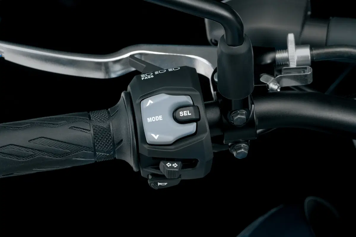 Suzuki GSX-S1000 GSX-S1000 ABS (2015 - 17) (15)